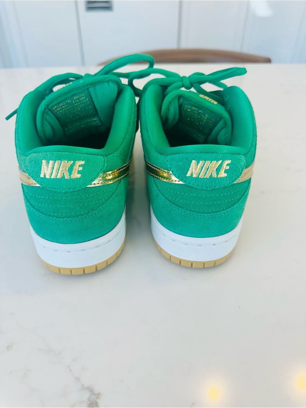 Nike Dunk Low SB 'St. Patrick’s Day 2022 - Picture 5 of 8